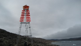 Marque de jour et réflecteur radar près du détroit de Bellot (Nunavut)